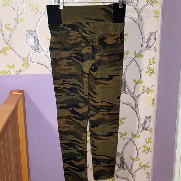 Women pants - Picture 3 of 3